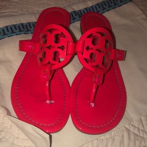 Tory Burch neon pink miller’s 7.5